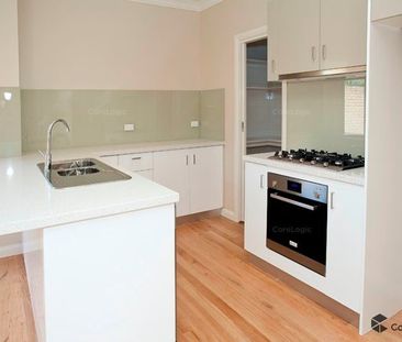 2/124 Brunswick Road, MITCHAM - Photo 1