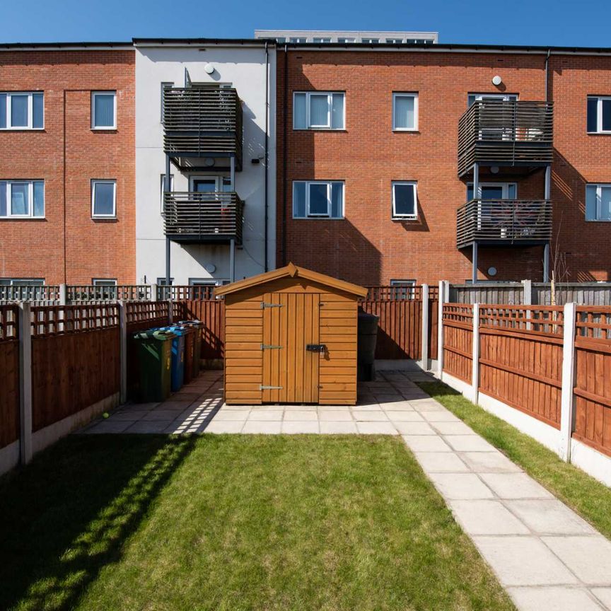Price £1,350 pcm - Available 12/06/2025 - Part Furnished - Photo 1