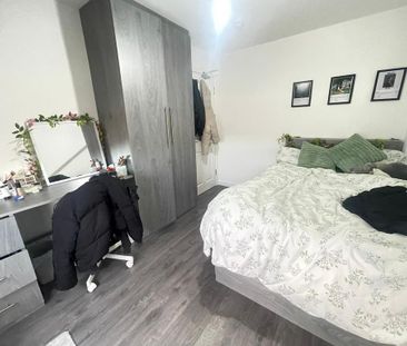 7 bedroom semi-detached house to rent - Photo 6