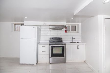 For Lease - 116 Earlton Road Unit# Bsmt, Toronto, Ontario - Photo 3