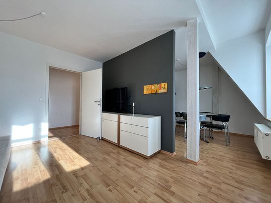 hochwertige, möblierte 2- RWE in der Görlitzer Augustastraße ! - Foto 1