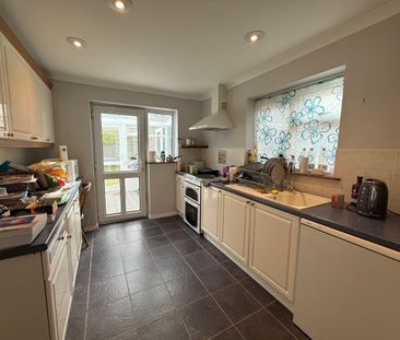 Smiths Field, Romsey - Photo 1