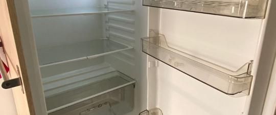 möblierte 2,5-Zimmer DG-Wohnung in Stuttgart-Untertürkheim - Photo 1