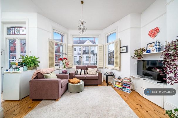 2 bedroom flat to rent - Photo 1