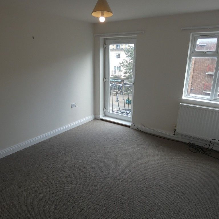 2 bed Apartment - To Let - Photo 1