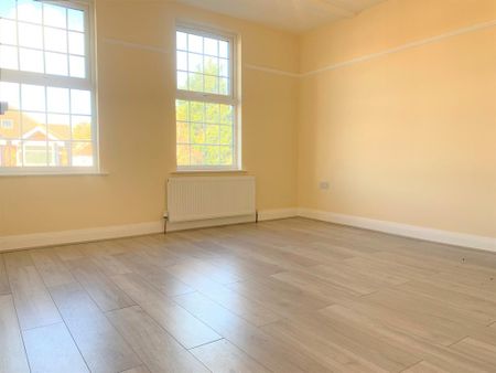 5 bedroom flat share to rent - Photo 2