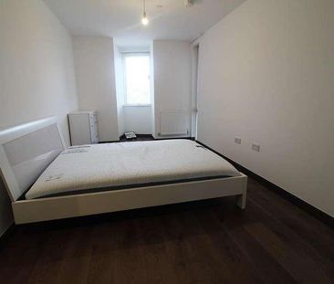 Riverside View, Berkeley Avenue, Reading, RG1 - Photo 4