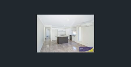 MODERN LIVING - Photo 3