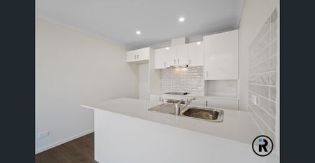 BEAUTIFUL NEAR NEW 2 BEDROOM HOME WITH A LARGE BACKYARD - Photo 5