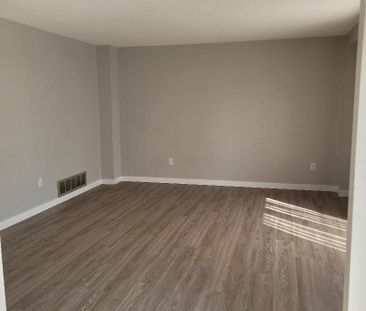 For Lease - 1078 Lovingston Crescent, Mississauga, Ontario - Photo 6
