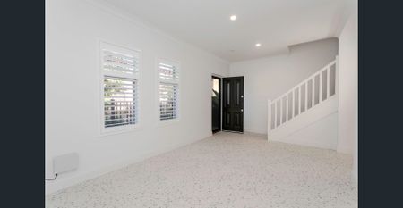 MASTERPIECE ON MARGARET - WHERE COMFORT MEETS LIFESTYLE! - Photo 3