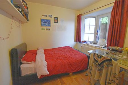 5 bedroom semi-detached house to rent - Photo 4