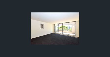 Oversized 2-bedroom apartment in Resort-Style SY21 complex - Photo 2