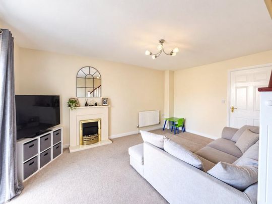 2 bedroom terraced house to rent - Photo 1