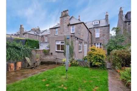 5 bedroom terraced house to rent - Photo 3