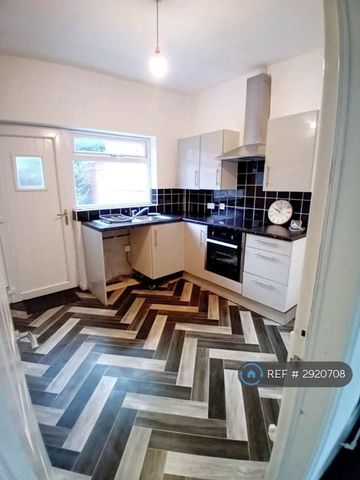 2 bedroom terraced house to rent - Photo 4