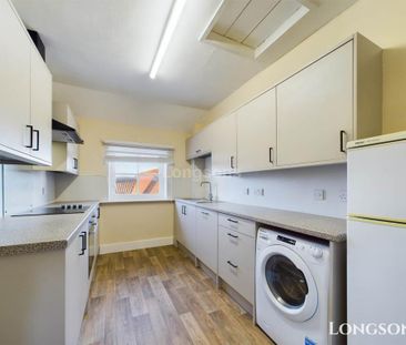 3 bedroom flat to rent - Photo 1