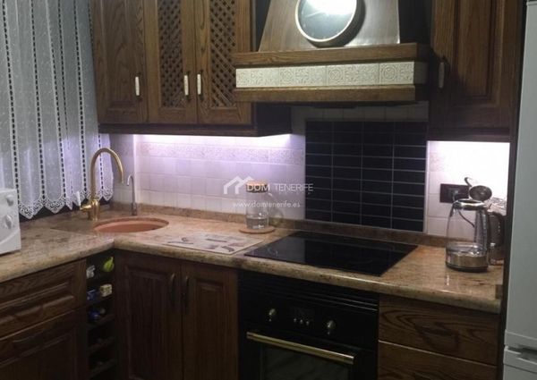 Chalet adosado · Alquiler a largo plazo ·