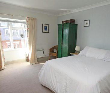 Flat to rent on - Photo 3