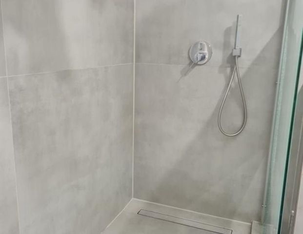 Helle 2-Zi.-Wohnung mit Balkon in Höhr-Grenzhausen - Foto 1