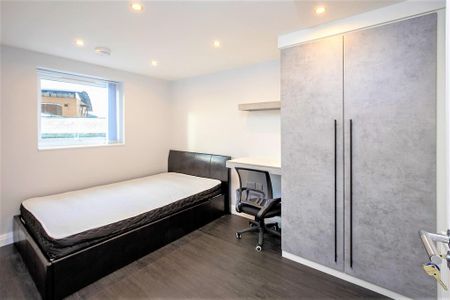 5 bedroom terraced house to rent - Photo 4