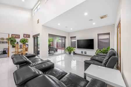 11 Octoman Street, Forde ACT 2914 - House For Rent | Domain - Photo 3