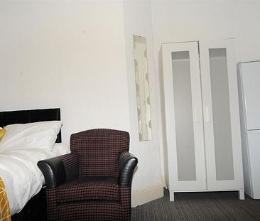 23-25 The Crescent, United Kingdom, TS5 6SG, Middlesbrough - Photo 1