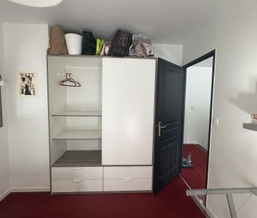 Location Appartement 4 pièces 82m² LILLE 59000 - Photo 3