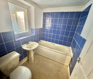 2 bedroom end of terrace house to rent - Photo 6