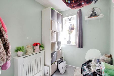 3 bedroom end of terrace house to rent - Photo 5