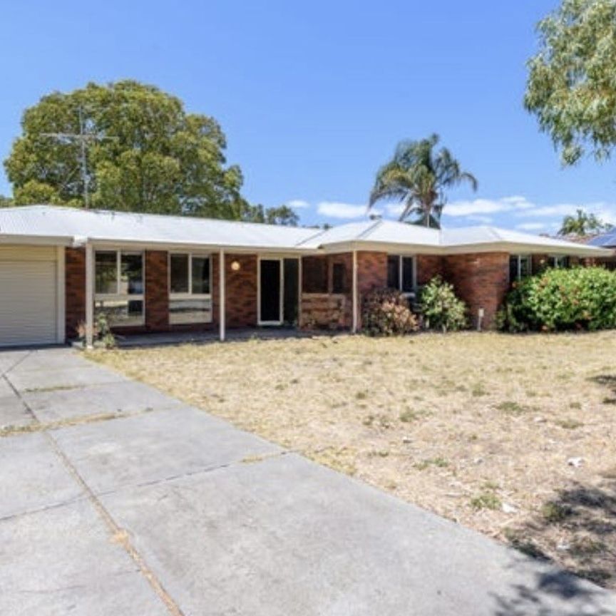 North Mandurah Family Home - Photo 2