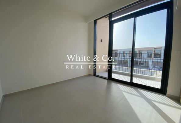 Direct Pool View | Chiller Free | Spacious - Photo 1