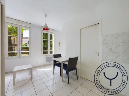 Proche centre ville de Sainte Savine, gare et voie verte - Photo 4