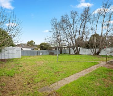 Convenient Family Home! - Photo 4