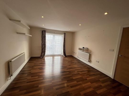 2 bedroom ground floor flat to rent - Photo 1