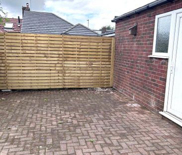 3 bedroom bungalow to rent - Photo 1