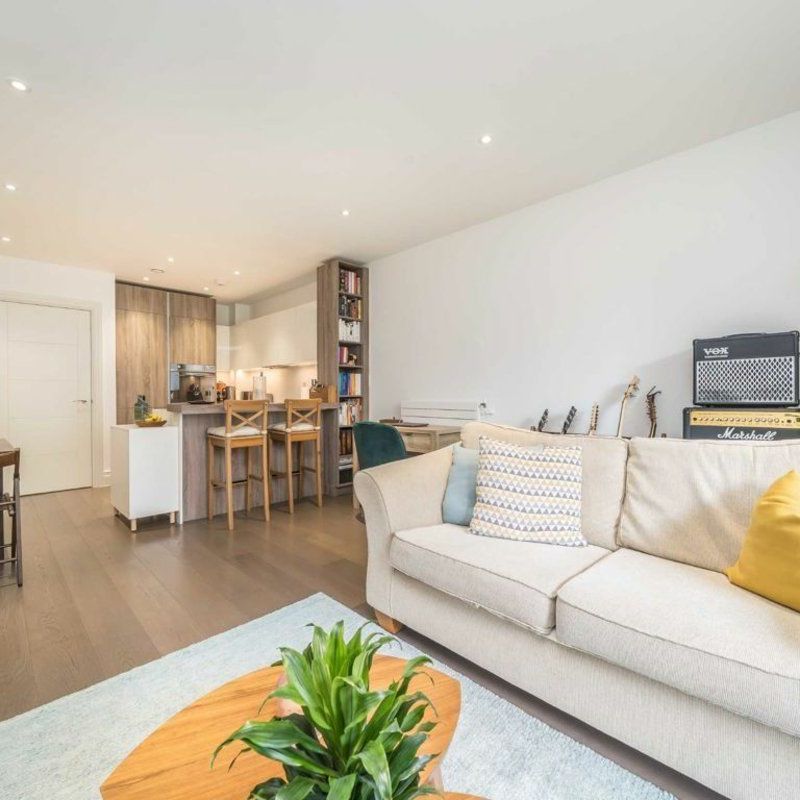 Queenshurst Square, Kingston Upon Thames, KT2 - Photo 1