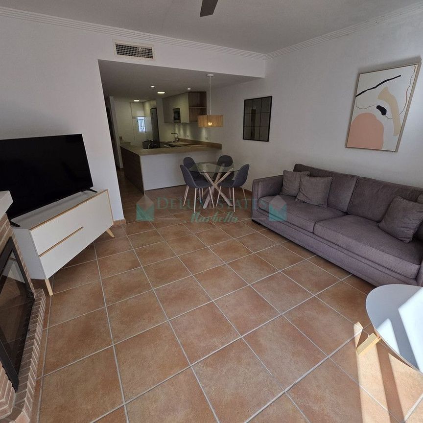 Town House for rent in Benahavis - Photo 1