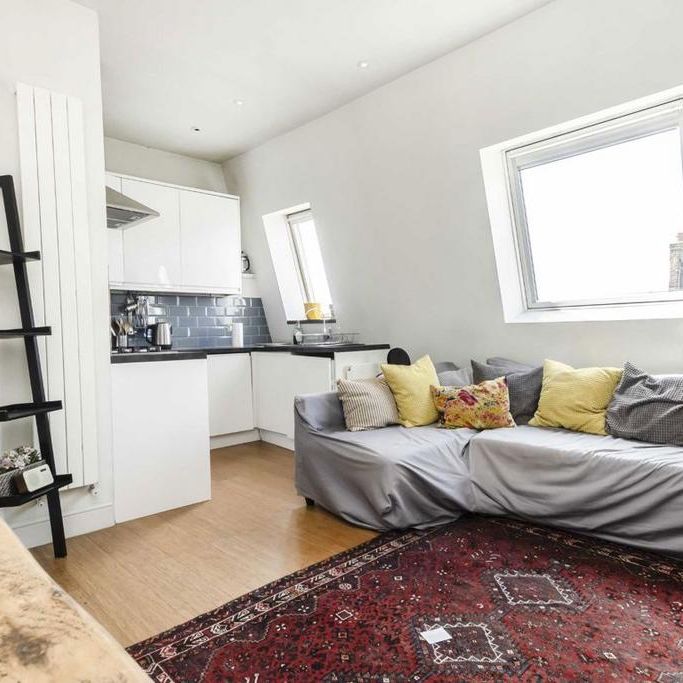 1 bedroom flat to rent - Photo 1