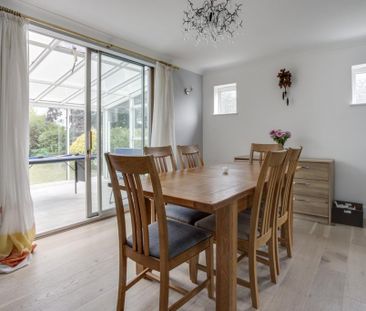 4 bedroom detached house to rent - Photo 2