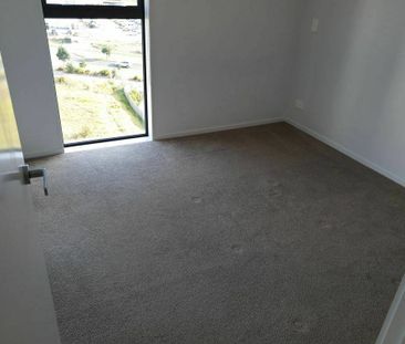 Unfurnished 2 bedroom Apartment Albany with one carpark - Photo 3