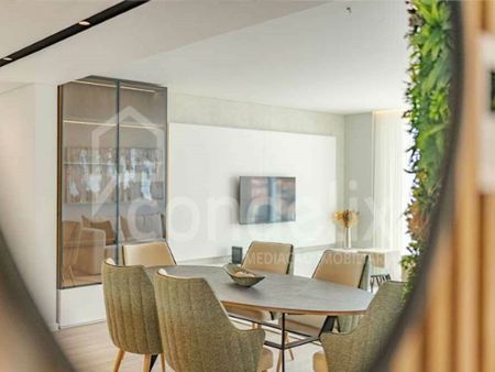 2 room luxury Apartment for rent in Funchal, Portugal - Photo 3