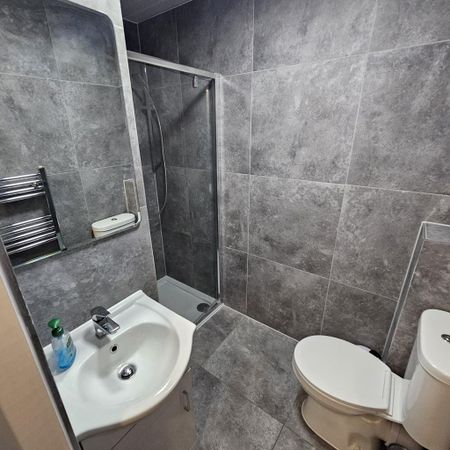 1 bedroom property to rent - Photo 4