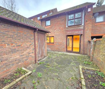 3 bedroom semi-detached house to rent - Photo 6