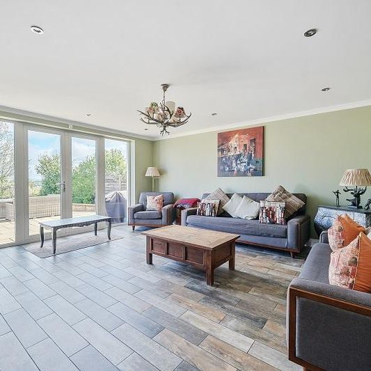 6 bedroom detached house to rent - Photo 1