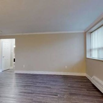 1 BEDROOM APARTMENT FOR RENT - DOWNTOWN BURLINGTON - Photo 1