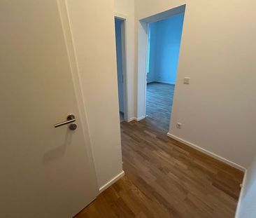 Erstbezug nach Sanierung - Attraktive 3- Zimmer Wohnung mit EBK und... - Foto 6