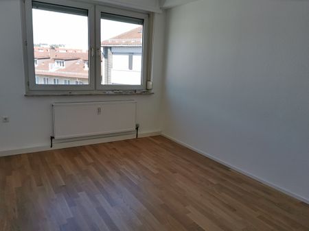 Lichtdurchflutete 3-Zi.-Wohnung im Herzen der Stadt Pforzheim -Sedansplatz - Foto 3