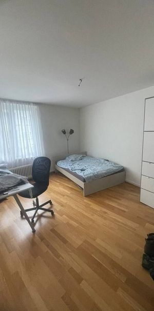 Grosszügige 2-Zimmer-Wohnung im 1. OG an zentraler Lage - Foto 1