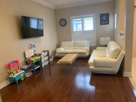 For Lease - 120 Peshawar Avenue, Markham, Ontario - Photo 4